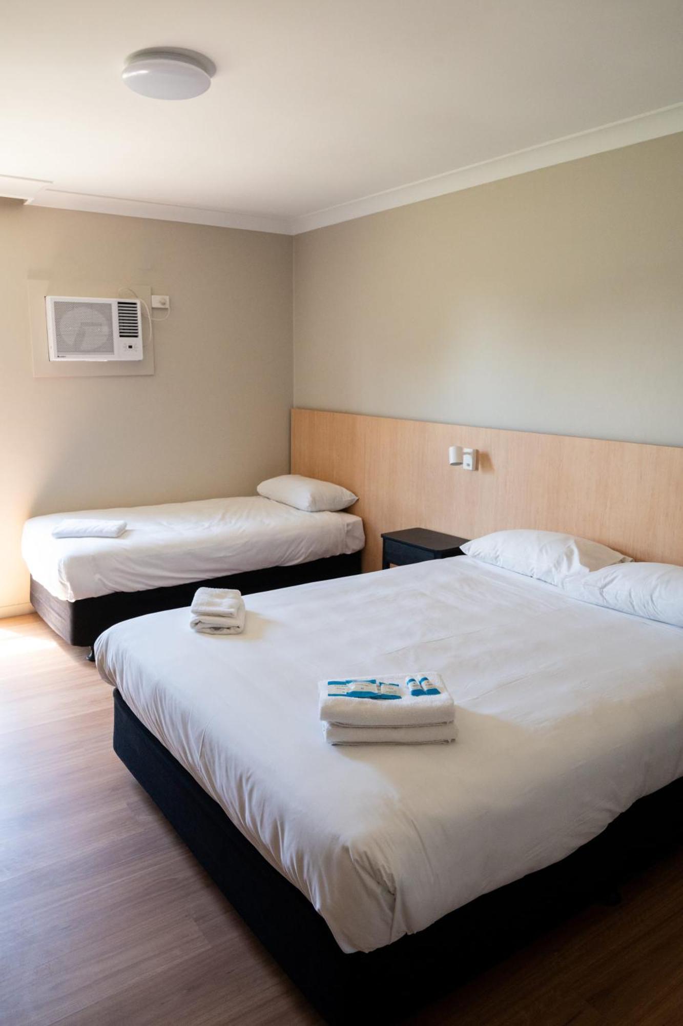 El Toro Motor Inn Warwick Farm Exterior foto