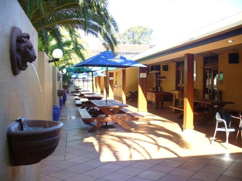 El Toro Motor Inn Warwick Farm Exterior foto