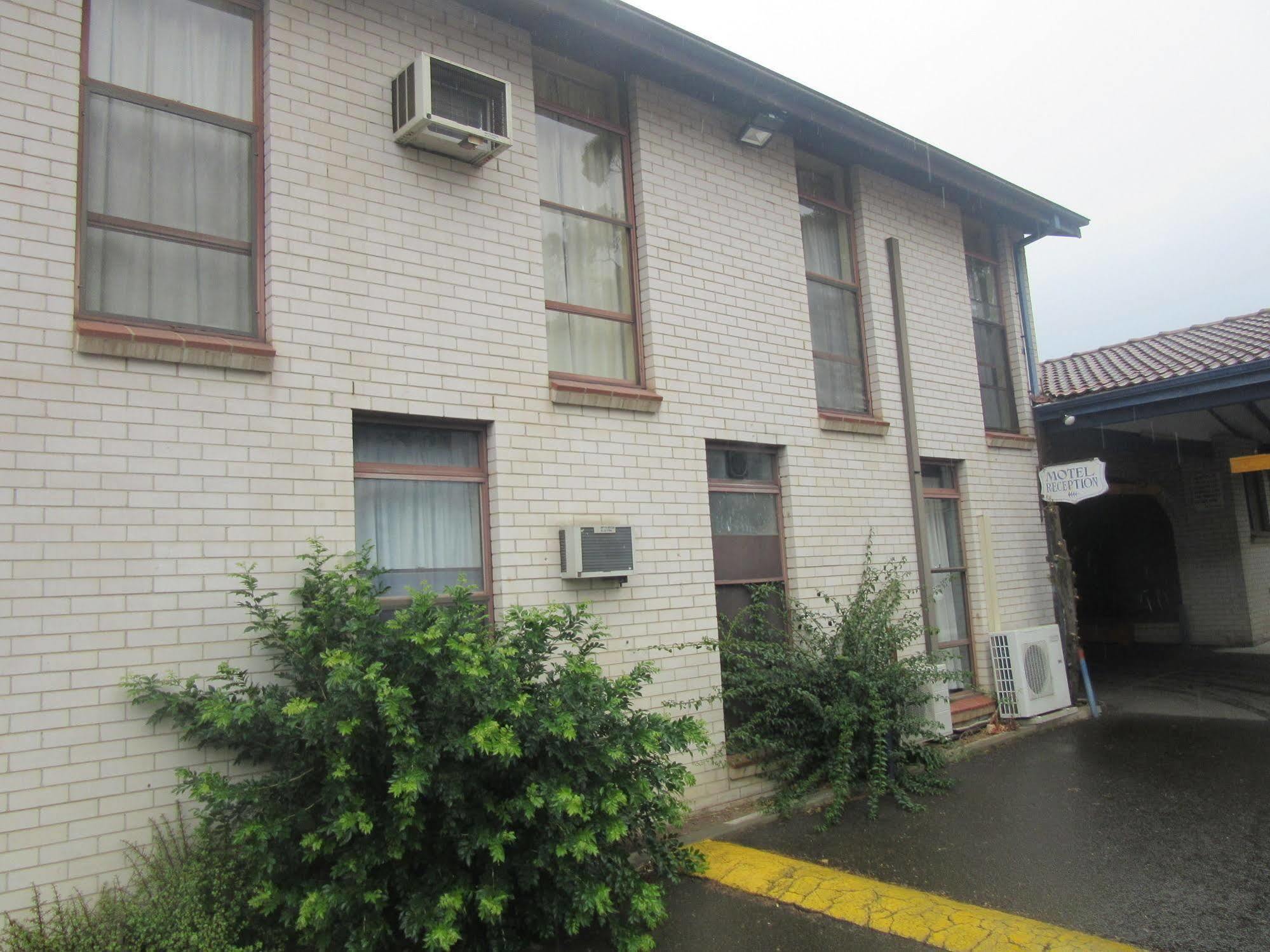 El Toro Motor Inn Warwick Farm Exterior foto